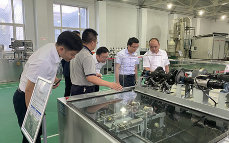 標(biāo)題：國(guó)機(jī)智能科技有限公司總經(jīng)理助理馮偉一行到呼和浩特分院調(diào)研交流
瀏覽次數(shù)：1649
發(fā)表時(shí)間：2024-06-14