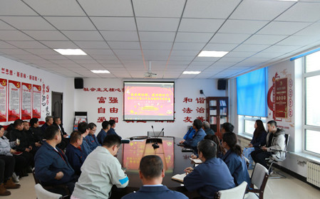 標(biāo)題：華德牧草公司黨委書(shū)記講授黨的二十屆三中全會(huì)精神專(zhuān)題黨課
瀏覽次數(shù)：1233
發(fā)表時(shí)間：2024-12-16