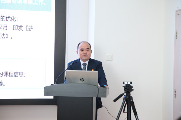 賀院長(zhǎng)_副本.jpg 賀院長(zhǎng)_副本.jpg